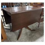 Vtg DropLeaf Table.