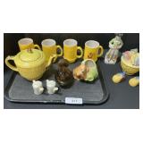 Shawnee Planter, Turkey On A Nest, Glass Mugs.