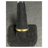 14 KT Gold Menï¿½s Wedding Band.