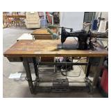 Vtg Industrial Singer Sewing Machine, American