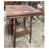 Oak Bobbin Leg Side Table.