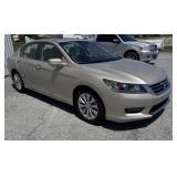 SUPER CLEAN 2015 Honda Accord Sedan 49,289 Miles.