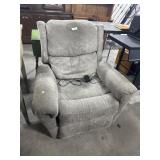Clean MicroSuade Elec. Recliner.