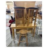 Grainy Oak Hall Table & Bar Stools.