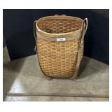 Trapper Backpack Basket & Tractor Adv Yardstick.