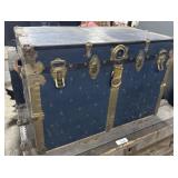Vtg Steamer Style Trunk.