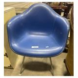 Vtg Herman Miller Fiberglass Shell Armchair.