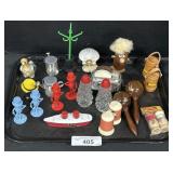 Souvenir Salt & Pepper Shakers, Planters Peanuts.