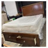 Bassett Furniture Cherry Bedframe & Clean