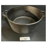 Lodge No.7 Cast Iron Dutch Oven.