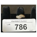10k Gold Cubic Zirconia Ring.