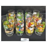 12 Peanuts McDonaldï¿½s Character Glasses.