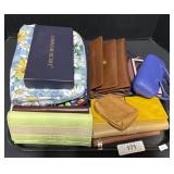 Large Lot Of Wallets.