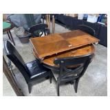 Traditional Style Pine Dining Table & Chairs.