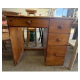 Pine Childrenï¿½s Desk.