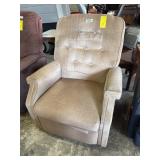 Clean Beige Elec. Recliner.