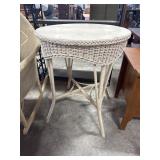 Vtg Wicker Parlor Table.