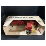 NOS Ertl Die Cast New Holland Square Baler.