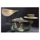 Vintage Cast Iron Painted Penn/Phila Scale.
