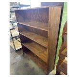 Traditional Style Pine Bookshelf.