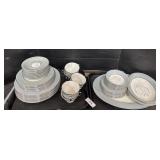 Castleton China ï¿½Flairï¿½ Dinnerware Set.