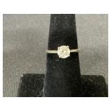14K Gold & Diamond Ring.