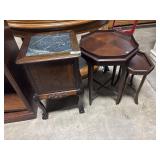 3 End Tables.: very good condition.
