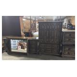 4 Piece Wooden Bedroom Suite.
