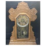 Vintage Wooden Cased Ingraham Mantel Clock.
