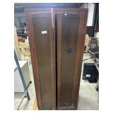 Vtg Wooden Cabinet.