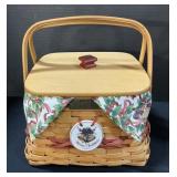 Longaberger 2000 Deck The Halls Basket.