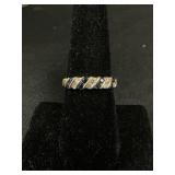 14KT Gold Sapphire & Diamond Twist Ring.