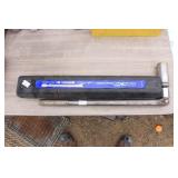 ½in Torque Wrench & Breaker Bar ½in Torque Wrench & Breaker Bar