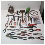 1/2"-1.5" Pipe Vise, Wrenches, Mallet, Cutters, 1/2"-1.5" Pipe Vise, Wrenches, Mallet, Cutters,