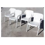 4 White Plastic Patio Chairs 4 White Plastic Patio Chairs