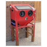 CENTRAL PNEUMATIC 40lb. Floor Blast Cabinet