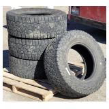 Four Falken Wildpeak 34X12 50r18LT Tires