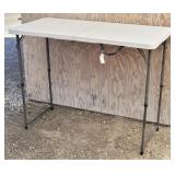 4 ft Folding Table