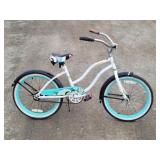 Huffy Good Vibration Cruiser Bike / Bicycle