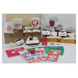 Vintage Snoopy Collection: Mugs, Comb & Brush...