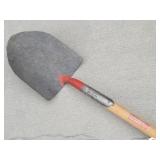 True Temper 2 Round Nose Shovel - Made in USA