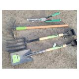 (4) Yard Tools: Ames Garden Spade, Spading Fork,..