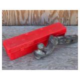 Emergency Warning Kit Triangles, Hitch w/ Ball