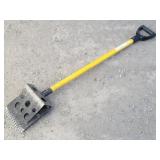 Asphalt Shingle Remover w/ Fiberglass Handle