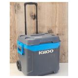 IGLOO Rolling Cooler