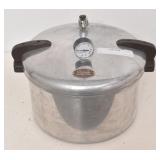 Presto Cooker Canner #7 / Pressure Cooker w/ Rack