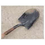 Guessette Shank Shovel