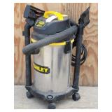 STANLEY Wet/Dry Vac w/ Attachments