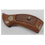 Smith & Wesson Round J-Frame Walnut Pistol Grips