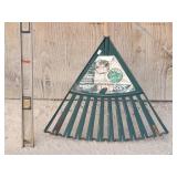 Ames Clog Free Leaf Rake & Empire Level